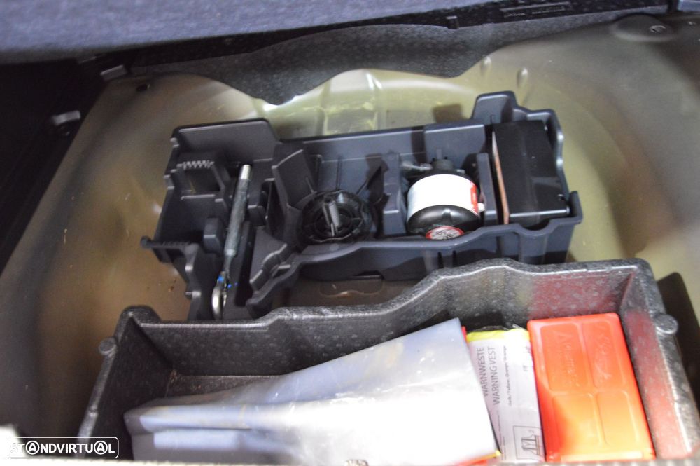 Peugeot 2008 1.5 BlueHDi Allure Pack - 28