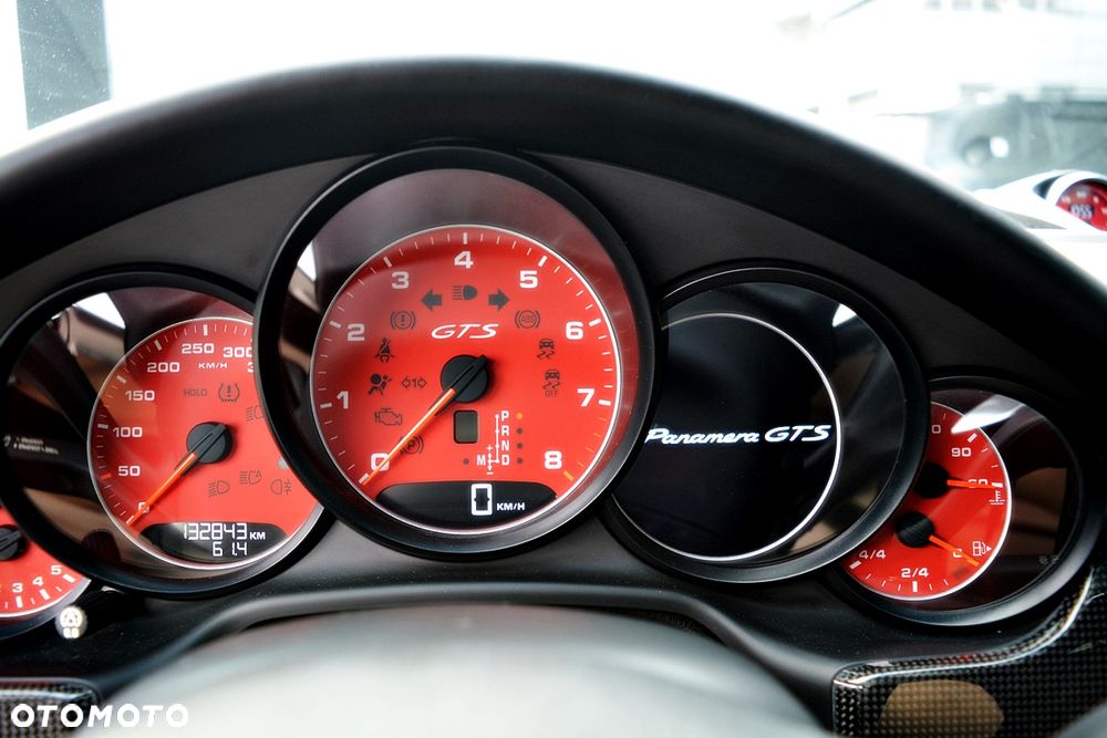 Porsche Panamera GTS - 11