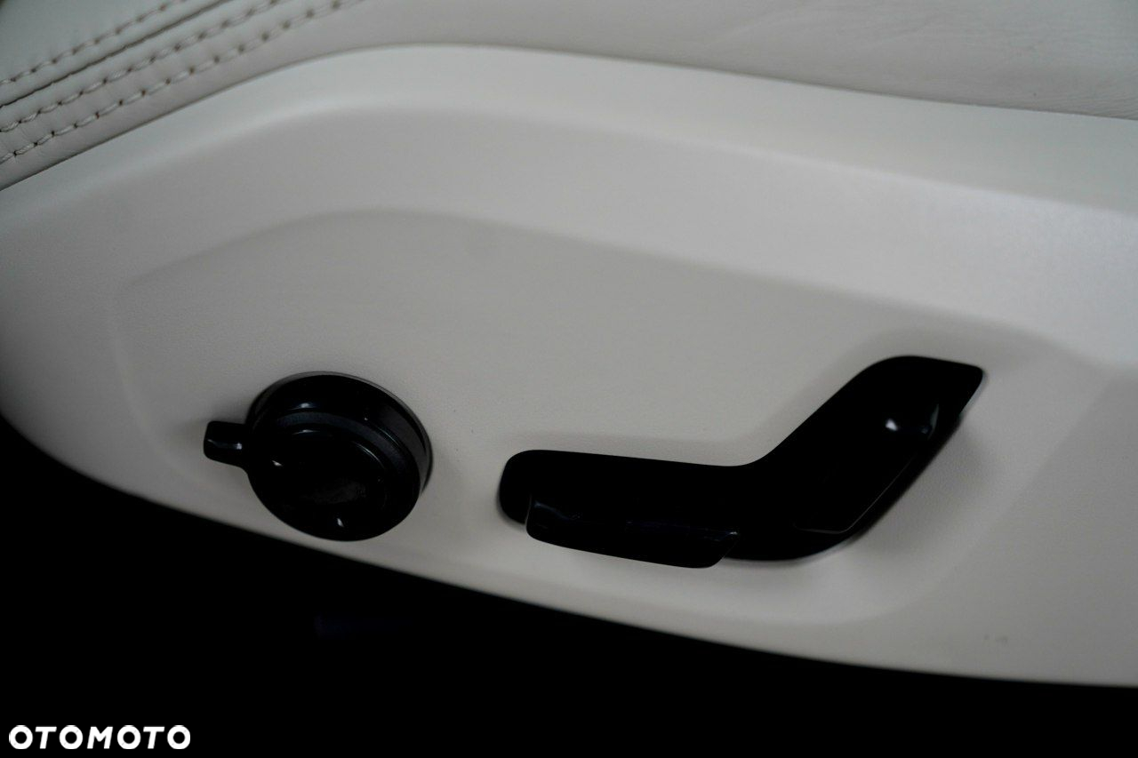 Volvo XC 60 - 19