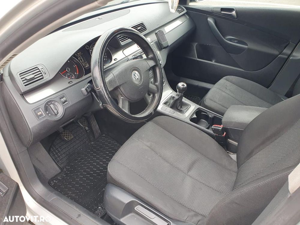 Volkswagen Passat 2.0TDI Comfortline DPF - 3