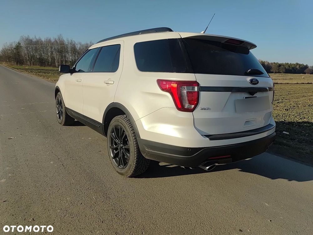 Ford Explorer - 3