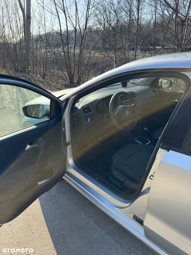 Volkswagen Polo 1.4 FSI Comfortline - 12