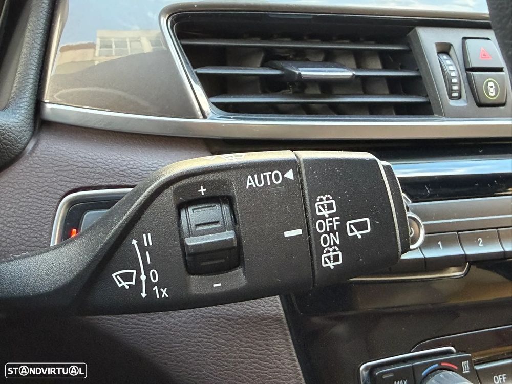 BMW X1 18 d sDrive xLine - 17