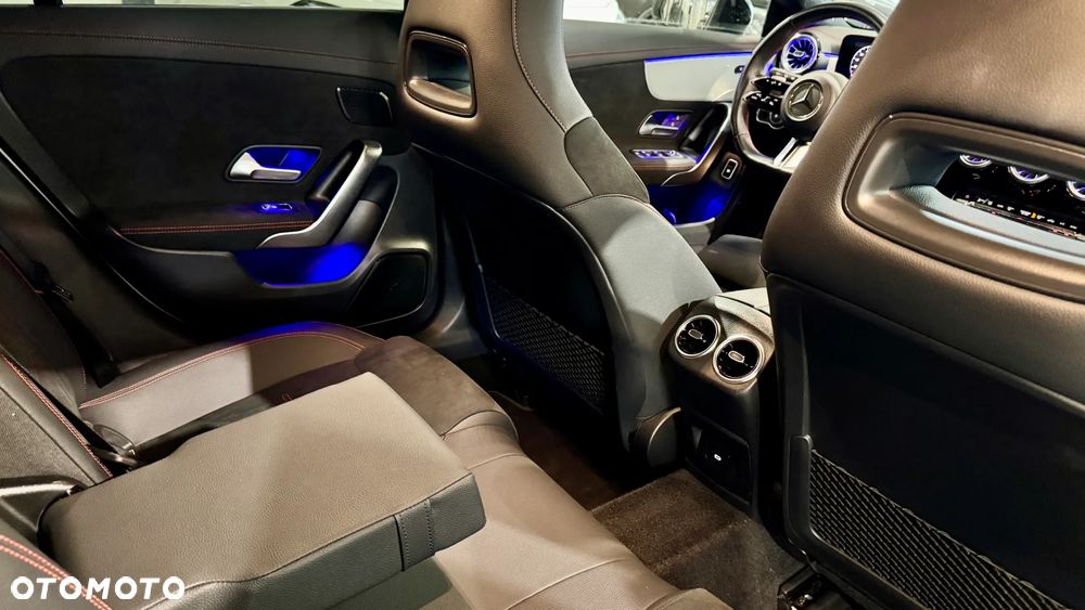 Mercedes-Benz CLA 200 mHEV AMG Line 7G-DCT - 35