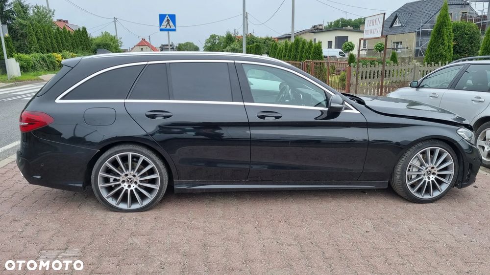 Mercedes-Benz Klasa C 300 9G-TRONIC AMG Line - 3