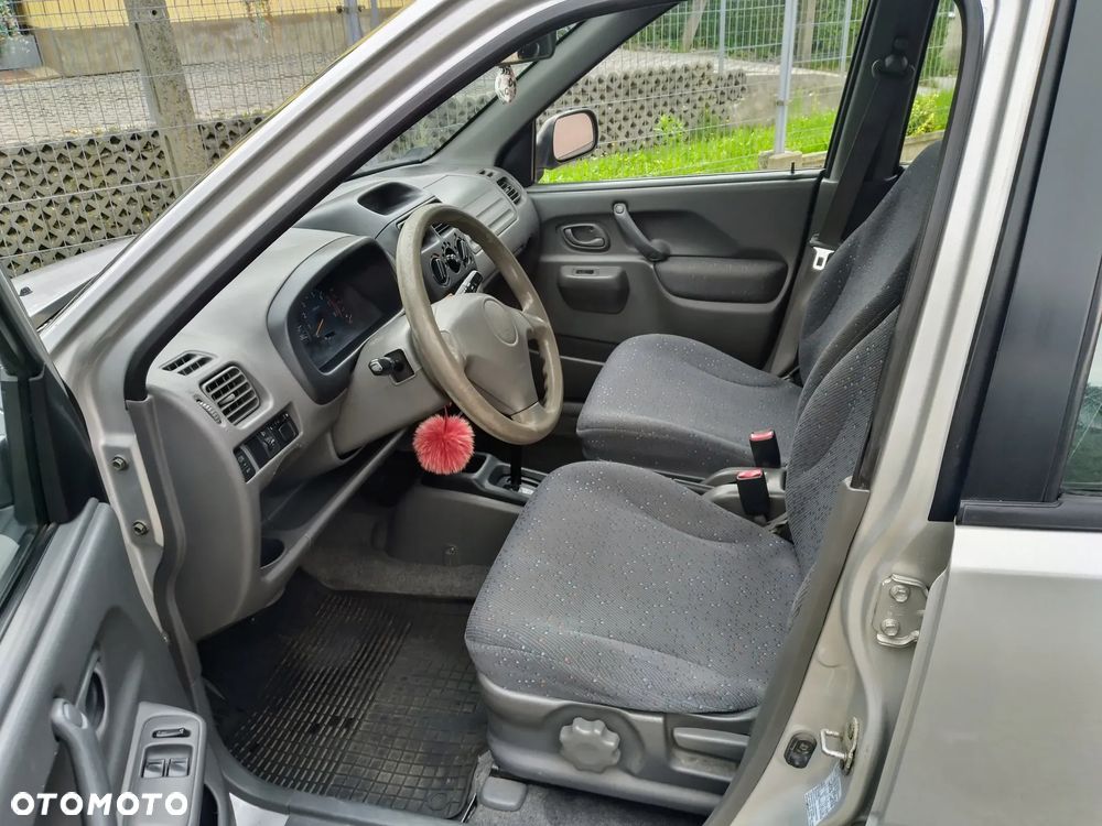 Suzuki Ignis - 10