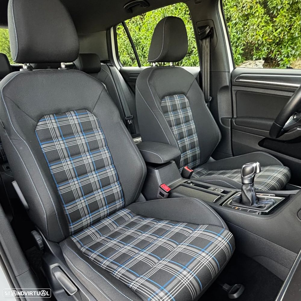 VW Golf 1.4 GTE Plug-In-Hybrid DSG - 26