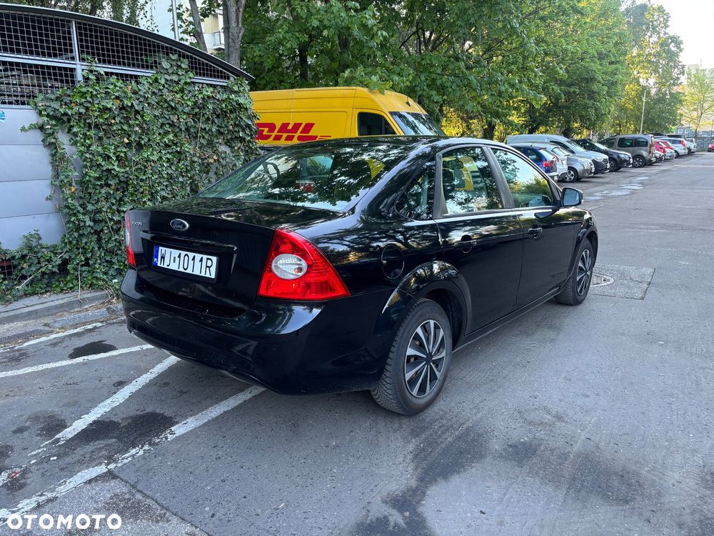 Ford Focus 1.6 Trend - 4