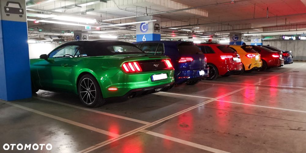 Ford Mustang - 7