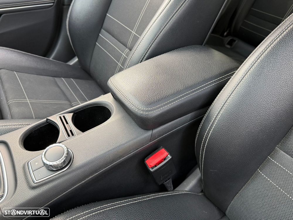 Mercedes-Benz GLA 180 d Style - 14