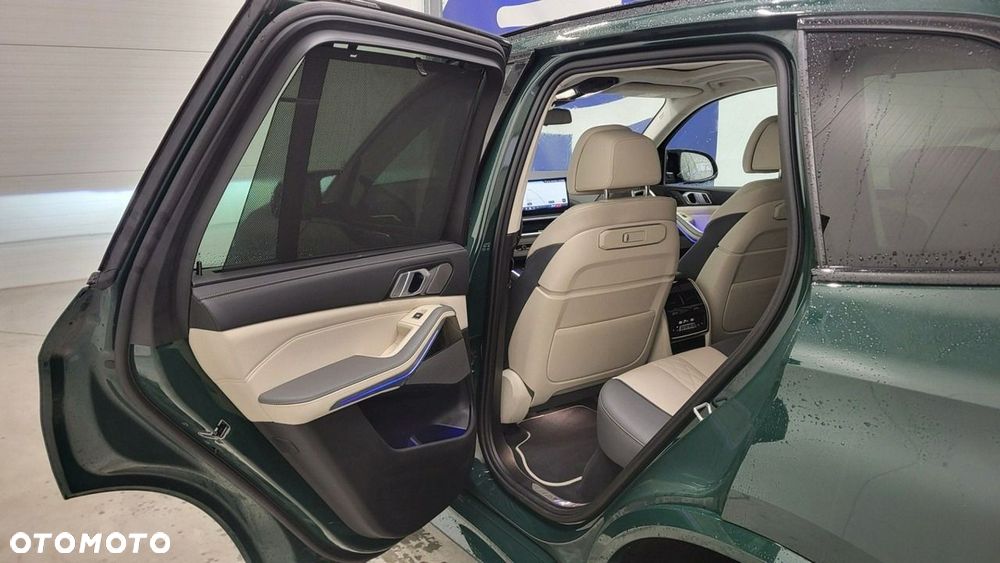 BMW X5 M M60i mHEV sport - 25