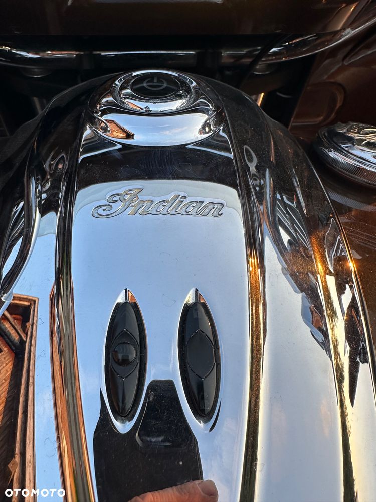 Indian Roadmaster - 12