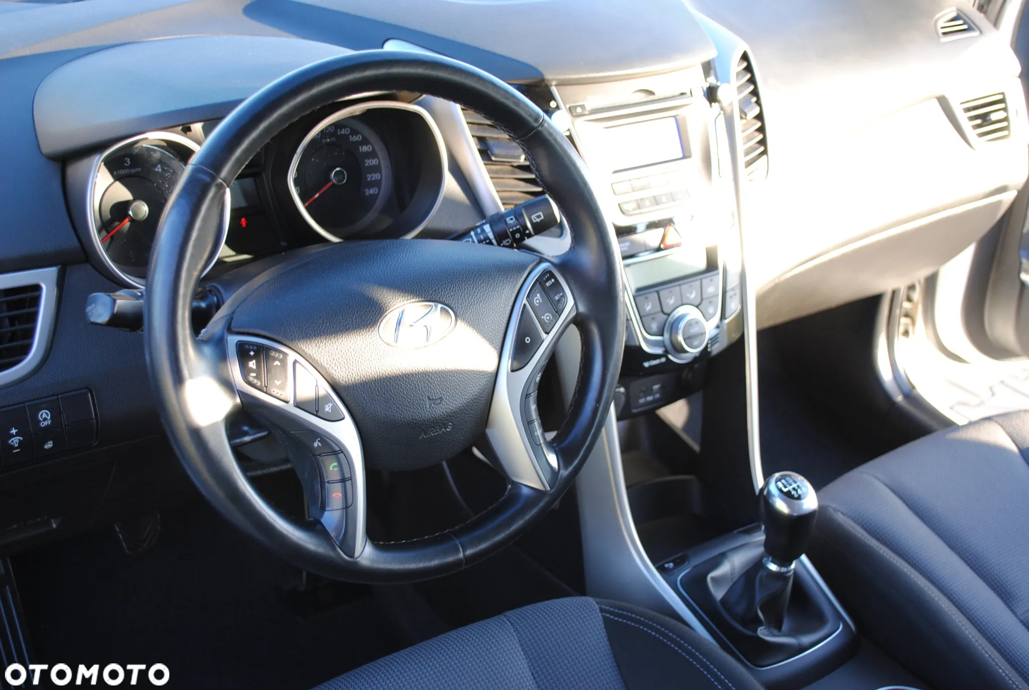 Hyundai i30 1.6 D Premium - 15
