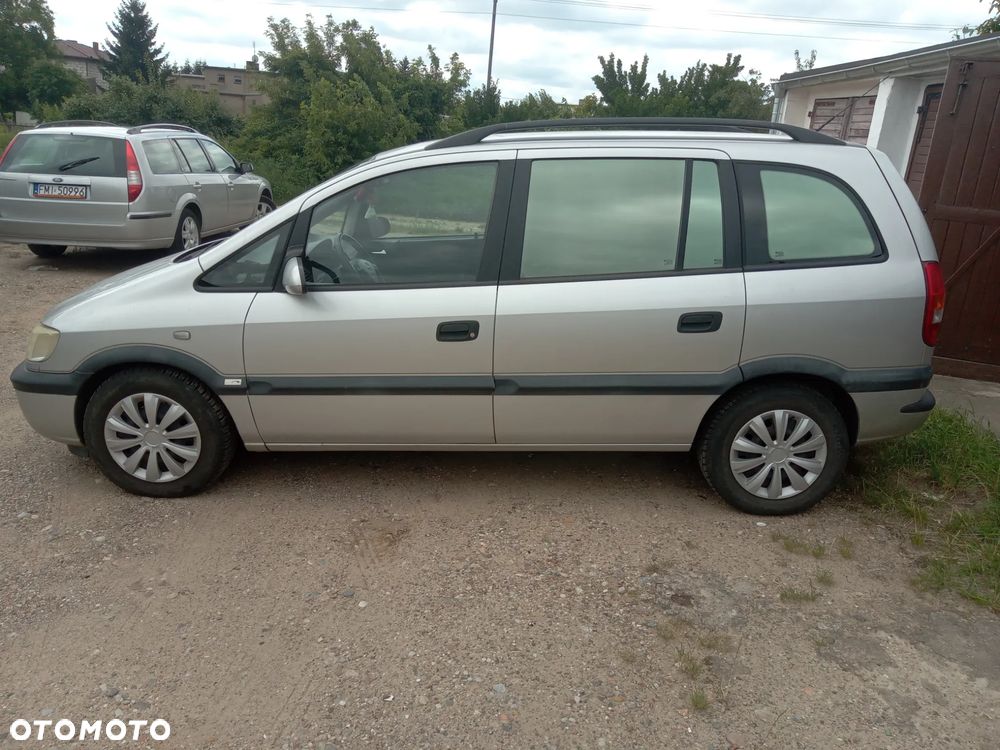Opel Zafira 1.8 16V Elegance - 2
