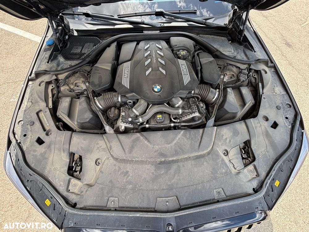BMW Seria 7 750i xDrive - 27