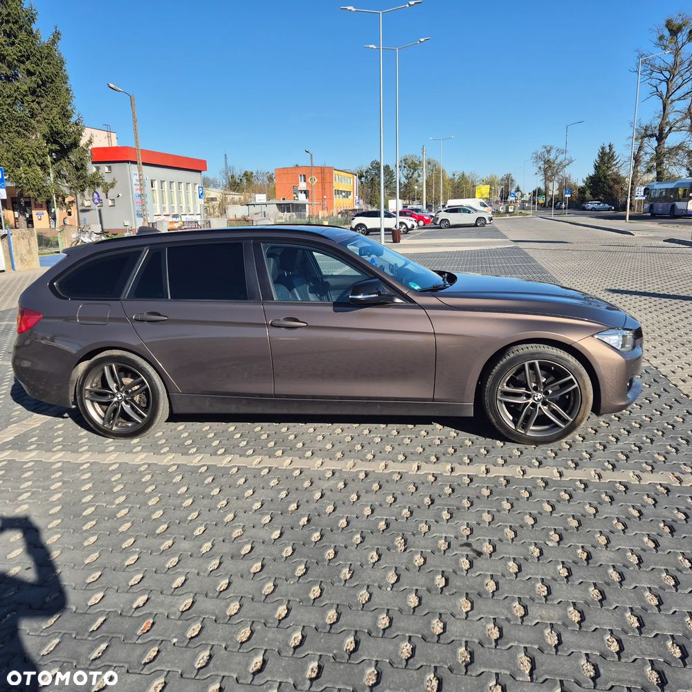 BMW Seria 3 320d xDrive - 3