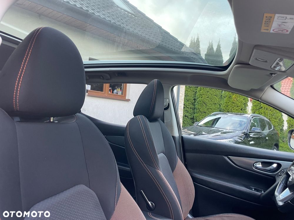 Nissan Qashqai 1.7 dCi N-MOTION - 22