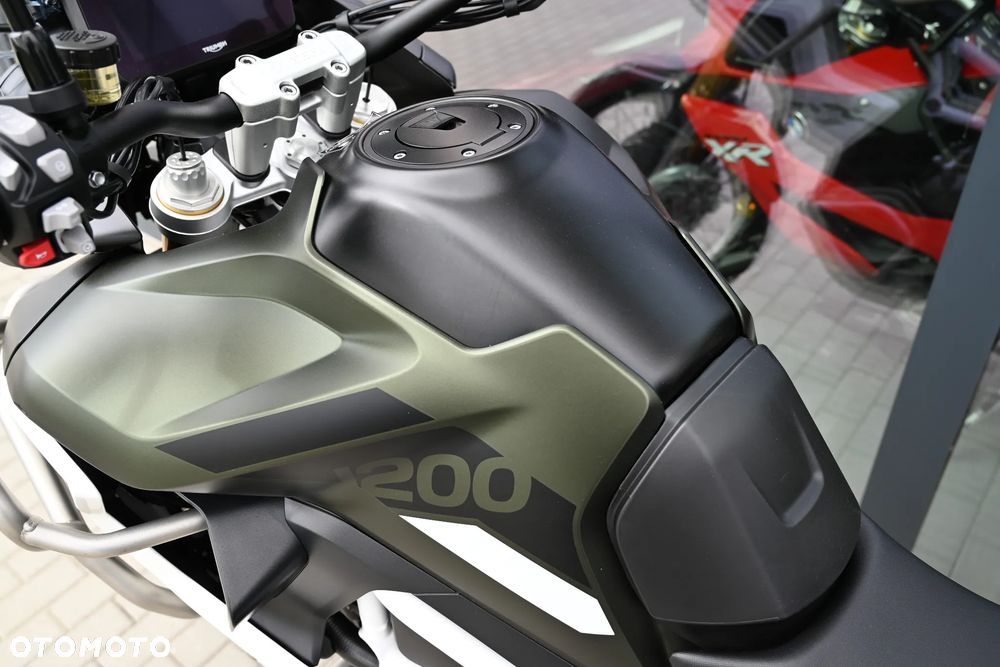 Triumph Tiger - 32