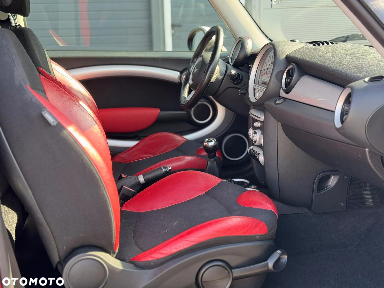 MINI Cooper Standard - 15