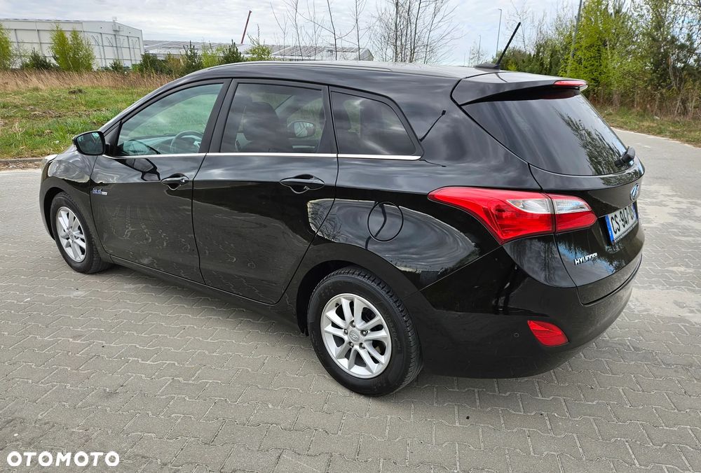 Hyundai i30 1.6 CRDi BlueDrive Premium - 4