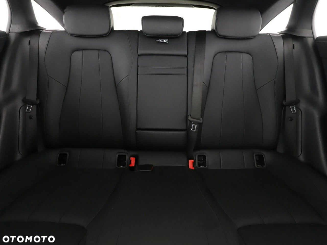 Mercedes-Benz CLA 250 E Progressive 8G-DCT - 18