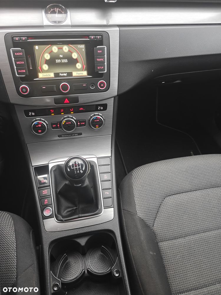 Volkswagen Passat - 2