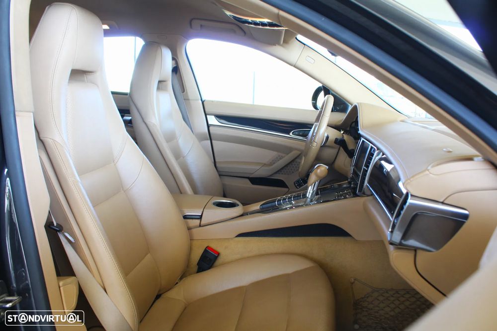 Porsche Panamera Platinum Edition - 40