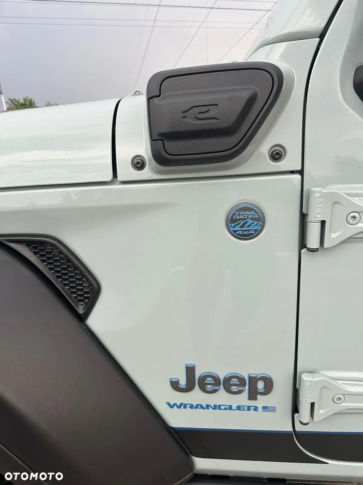 Jeep Wrangler - 7