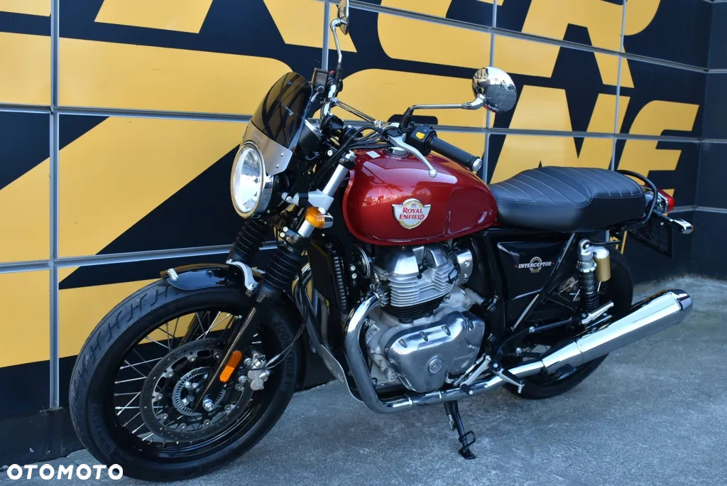 Royal Enfield Interceptor - 6