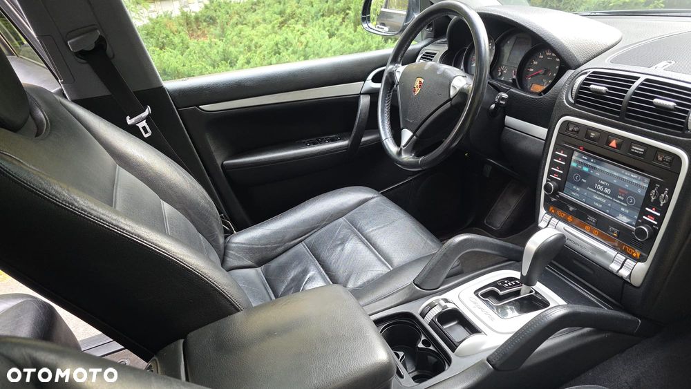 Porsche Cayenne - 9