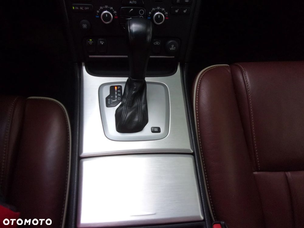 Volvo XC 90 D5 AWD Executive - 23