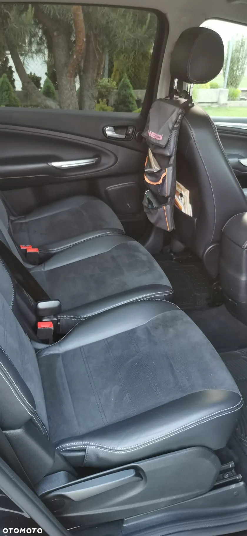 Ford S-Max - 17