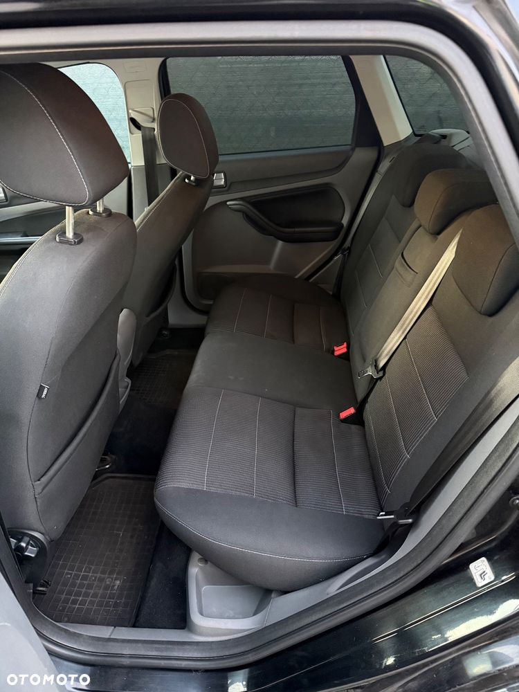 Ford Focus 1.8 Titanium - 9
