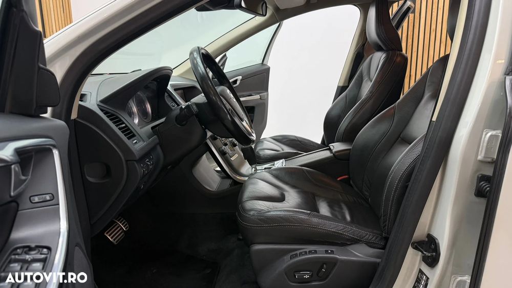 Volvo XC 60 D5 AWD Aut. RDesign - 16