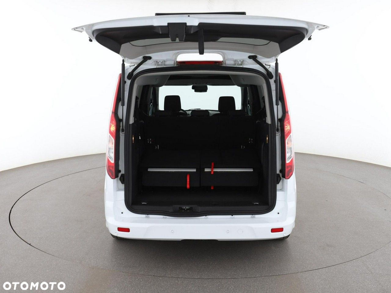 Ford Tourneo Connect Grand - 19