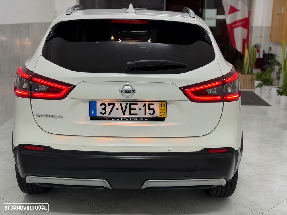 Nissan Qashqai 1.5 dCi N-Connecta 18 - 29