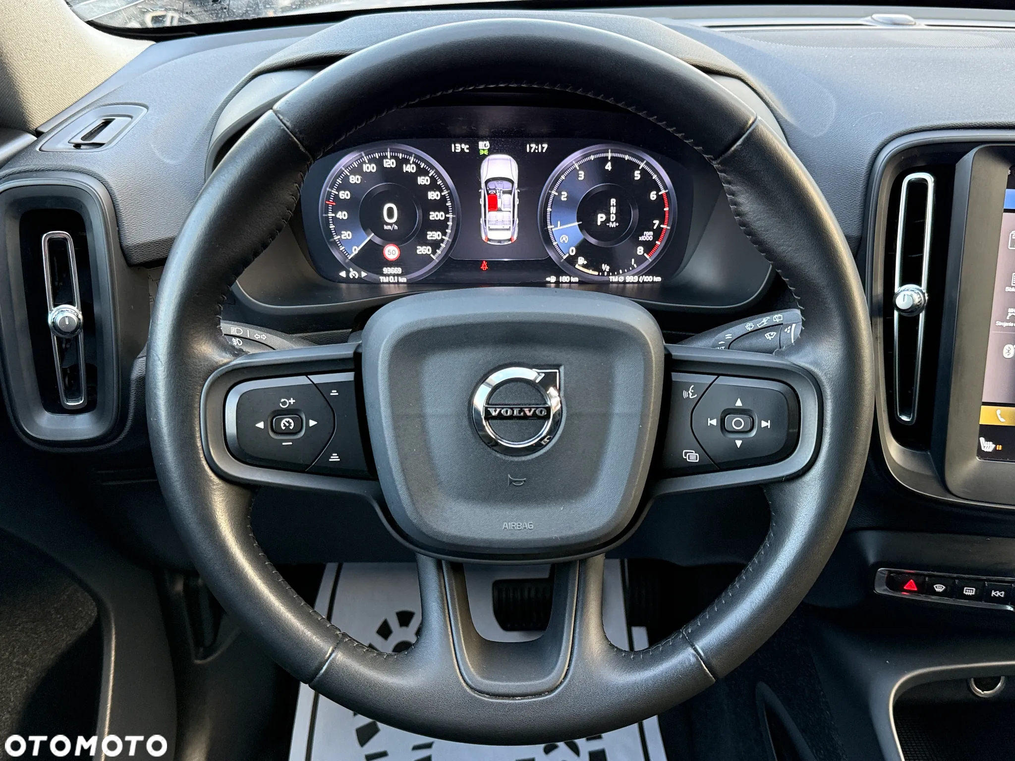 Volvo XC 40 T3 Momentum Pro - 8