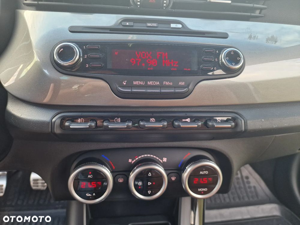 Alfa Romeo Giulietta 2.0 JTDM Distinctive - 9