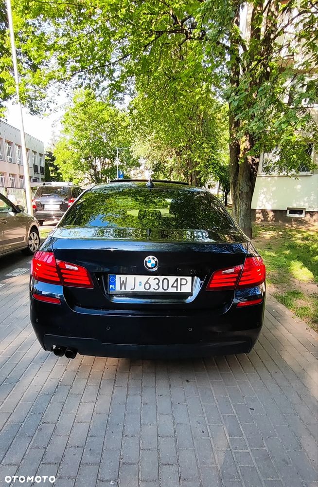 BMW Seria 5 528i Sport-Aut Luxury Line - 4