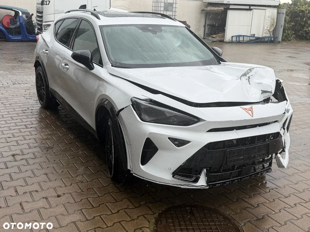 Cupra Formentor 1.5 e-Hybrid DSG - 2