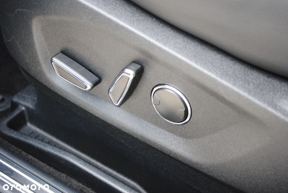 Ford S-Max 2.0 TDCi Titanium - 21