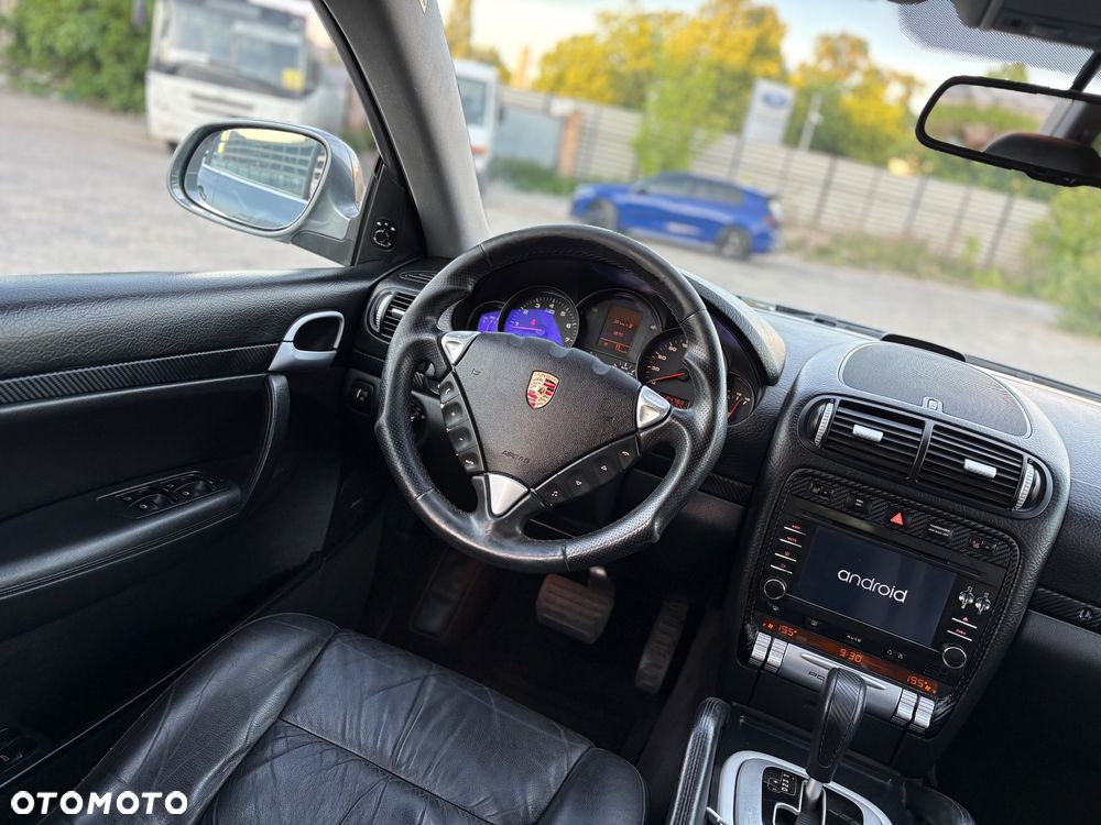Porsche Cayenne - 10