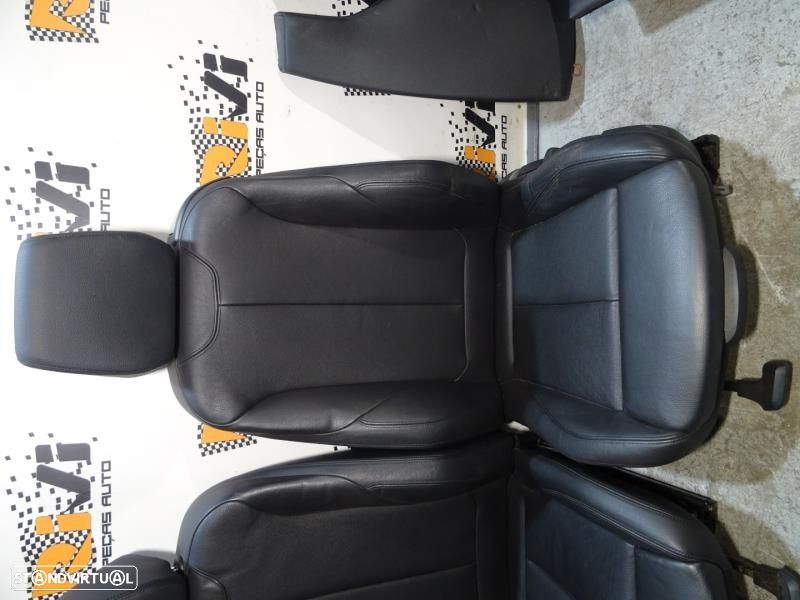 Conjunto De Bancos Bmw 1 (F21)  Bancos Bmw Serie 1 F21 Pack M Em Pele - 4