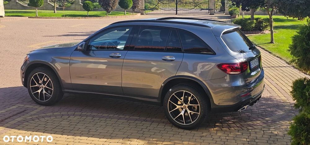 Mercedes-Benz GLC 300 4Matic 9G-TRONIC AMG Line Plus - 15