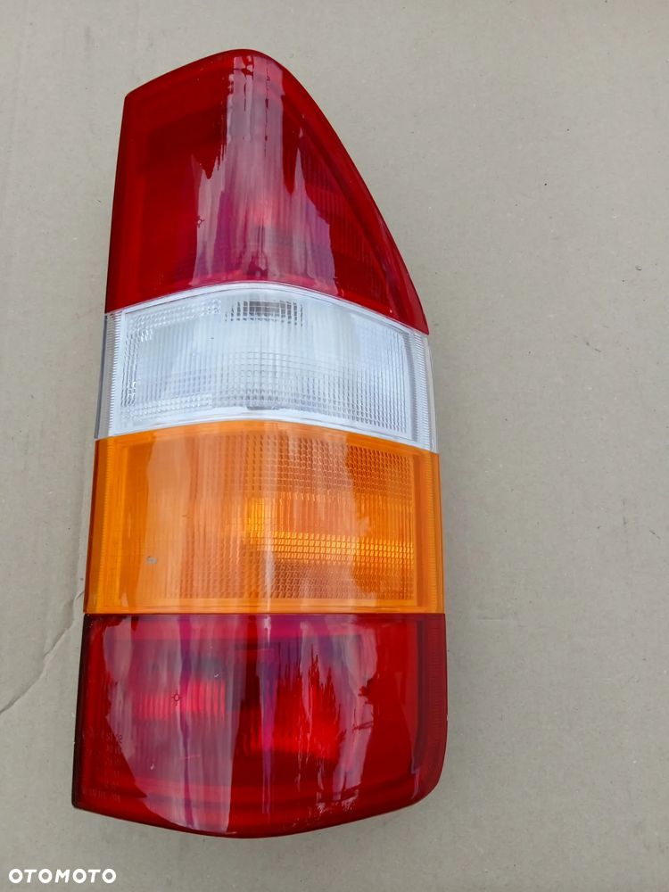 LAMPA TYLNA MERCEDES SPRINTER 901 95-99 PRAWA LUB LEWA NOWA - 2