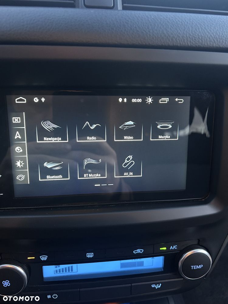 Toyota Avensis - 8