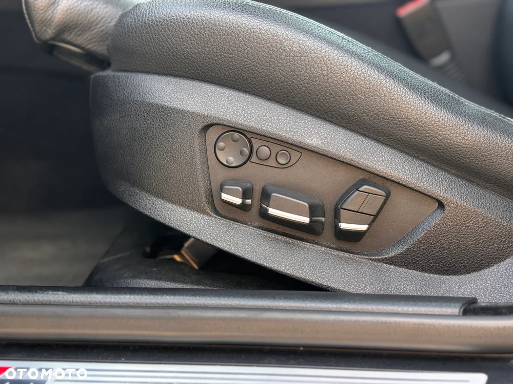 BMW Seria 5 535d Sport-Aut - 22