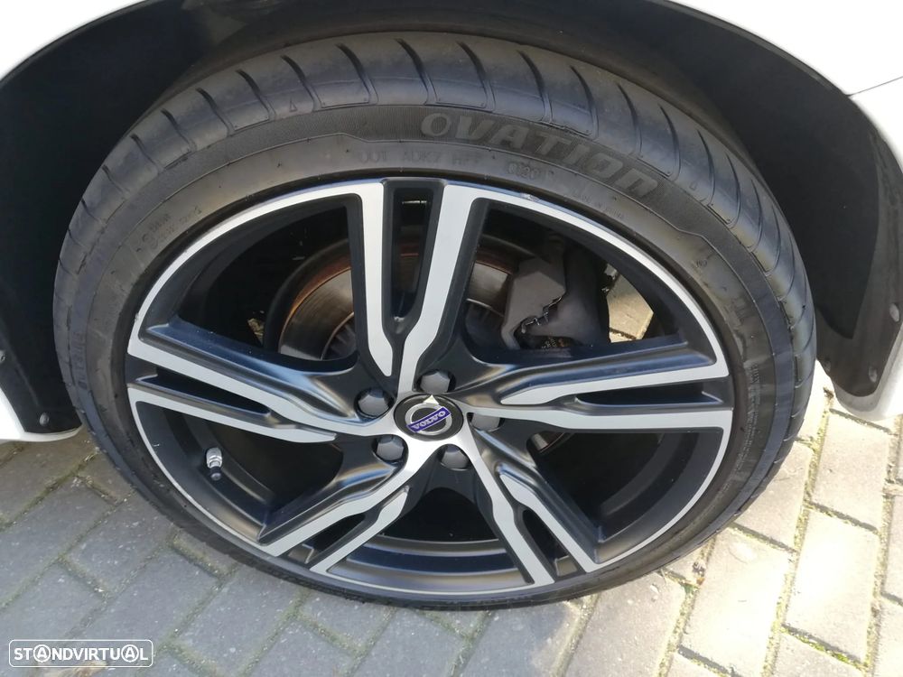 Volvo V60 2.4 D6 R-Design Sum.AWD Phev - 38