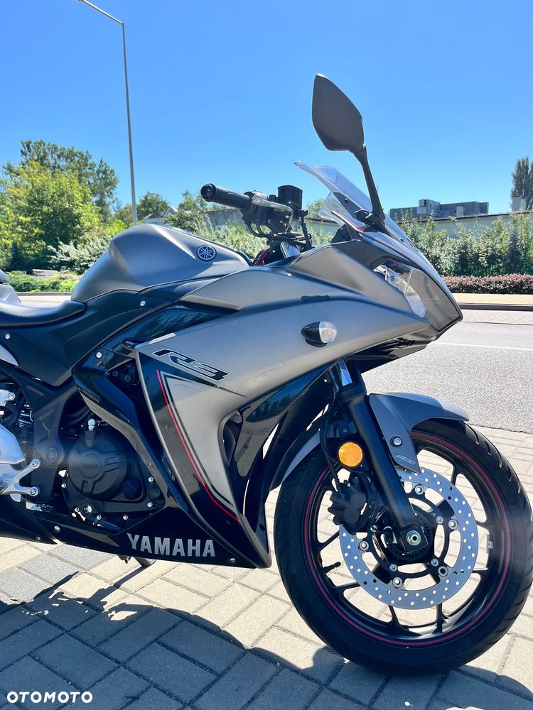 Yamaha YZF - 8