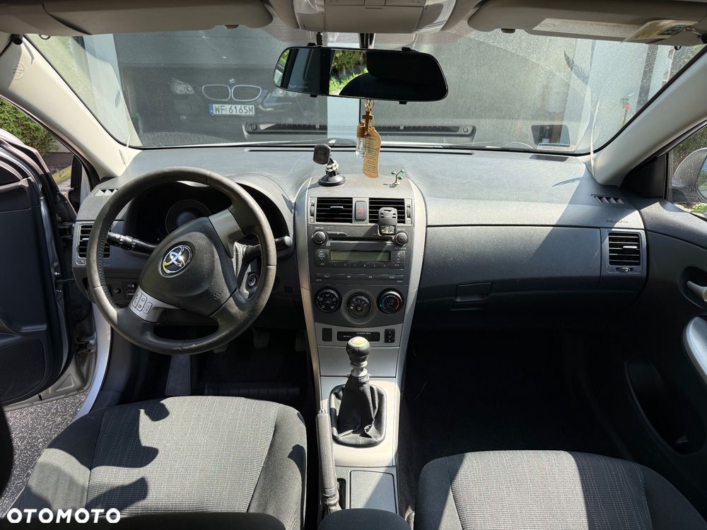 Toyota Corolla 1.6 2010 - 9